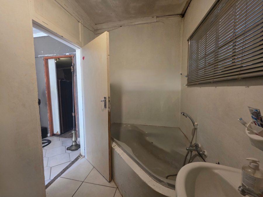 4 Bedroom Property for Sale in Olifantsnek North West